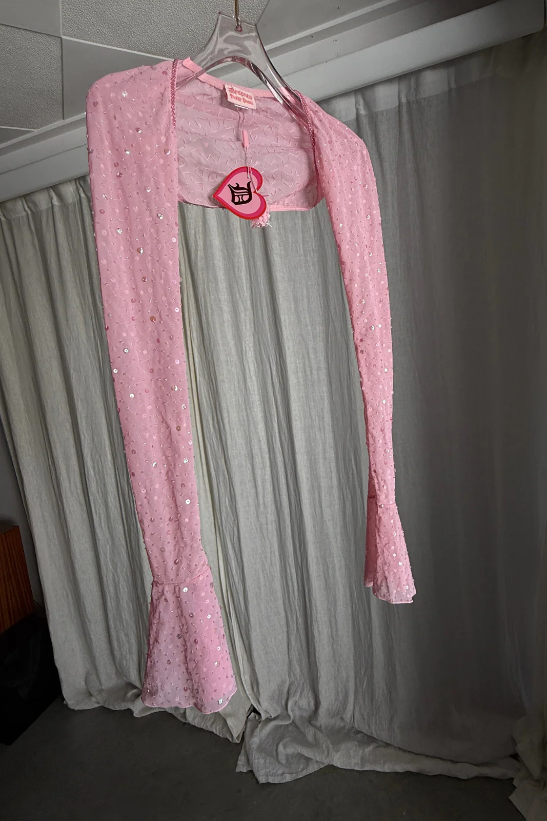 products.gallery.thumbnail_alt